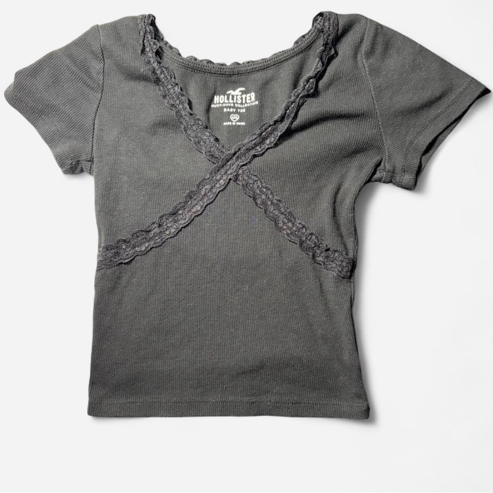 Hollister Women's Charcoal Lace Accent Tee